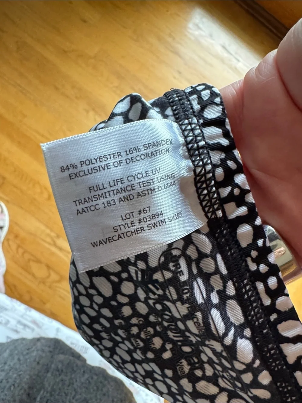 Coolibar Black and White Pebble Print Girls Skort size Small